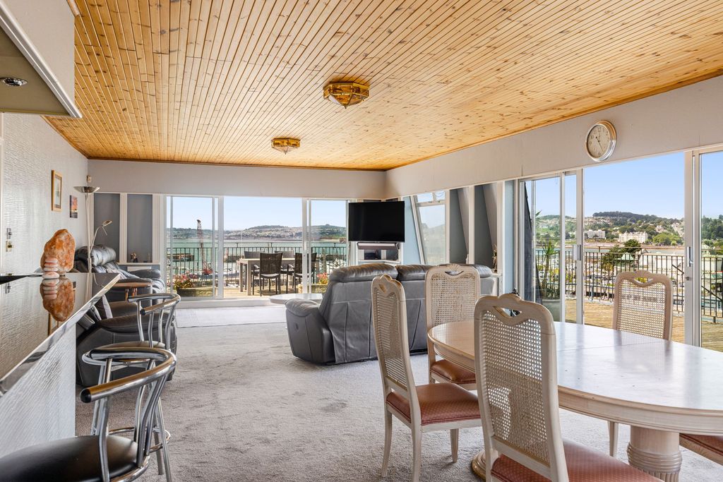 5 bed flat for saleHarbourside, Torquay TQ1 photo 5