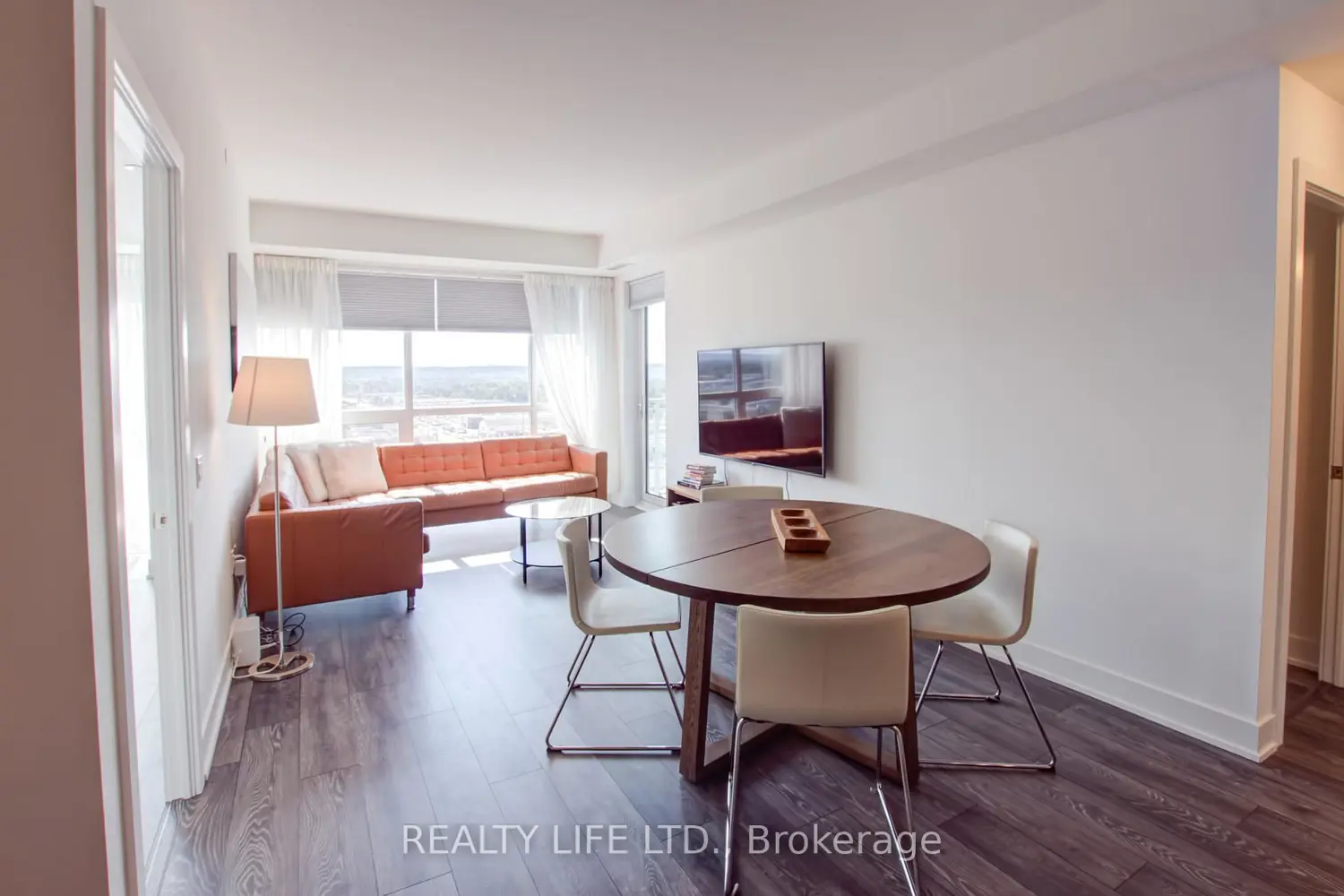 Additional image 5 of 1050 Main Street 1014