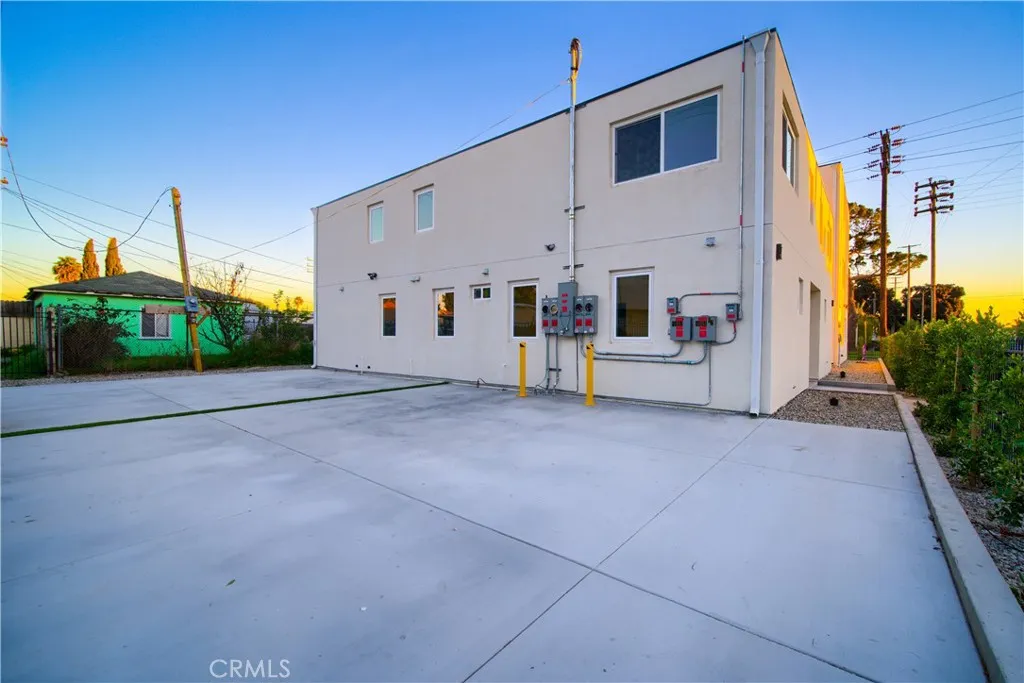 Additional image 4 of 8414 S McKinley Avenue Unit 1/2, Los Angeles, CA 90001