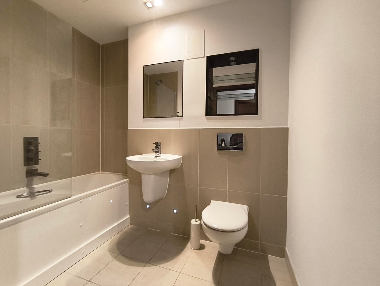 Additional image 7 of 1 Bed Flat, Bridges Court Road, SW11, N1 7GU