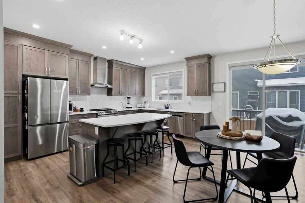 Additional image 6 of 33 Carringwood Street NW, Calgary, AB, T3P 2A7