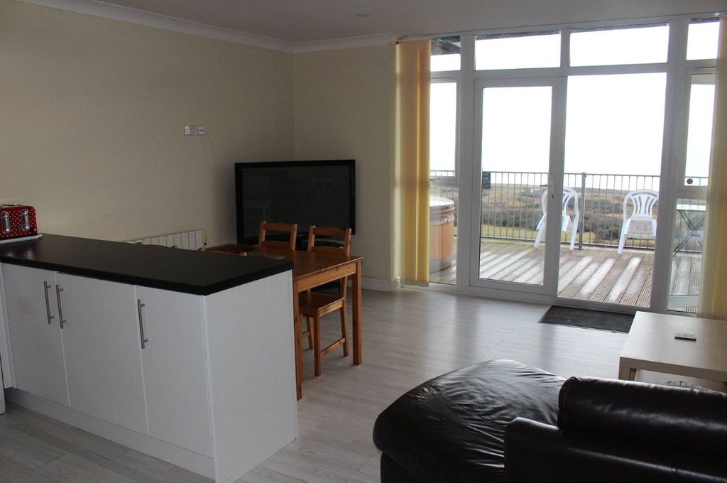 Additional image 14 of 2 bed flat for saleApt 1 (15) Coastal View, Pendine, Carmarthen SA33