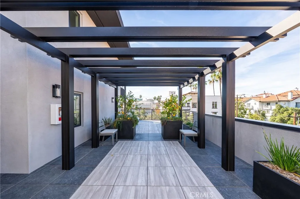 Additional image 23 of 150 S Oak Knoll Avenue Unit 105, Pasadena, CA 91101