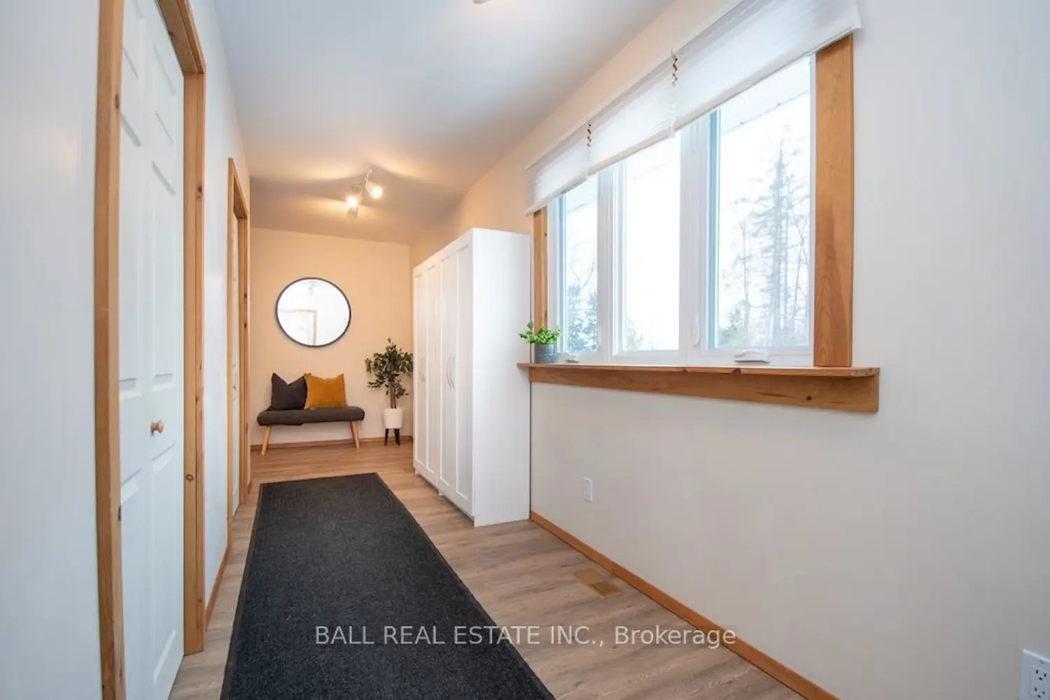 689 North Shore Drive photo 5