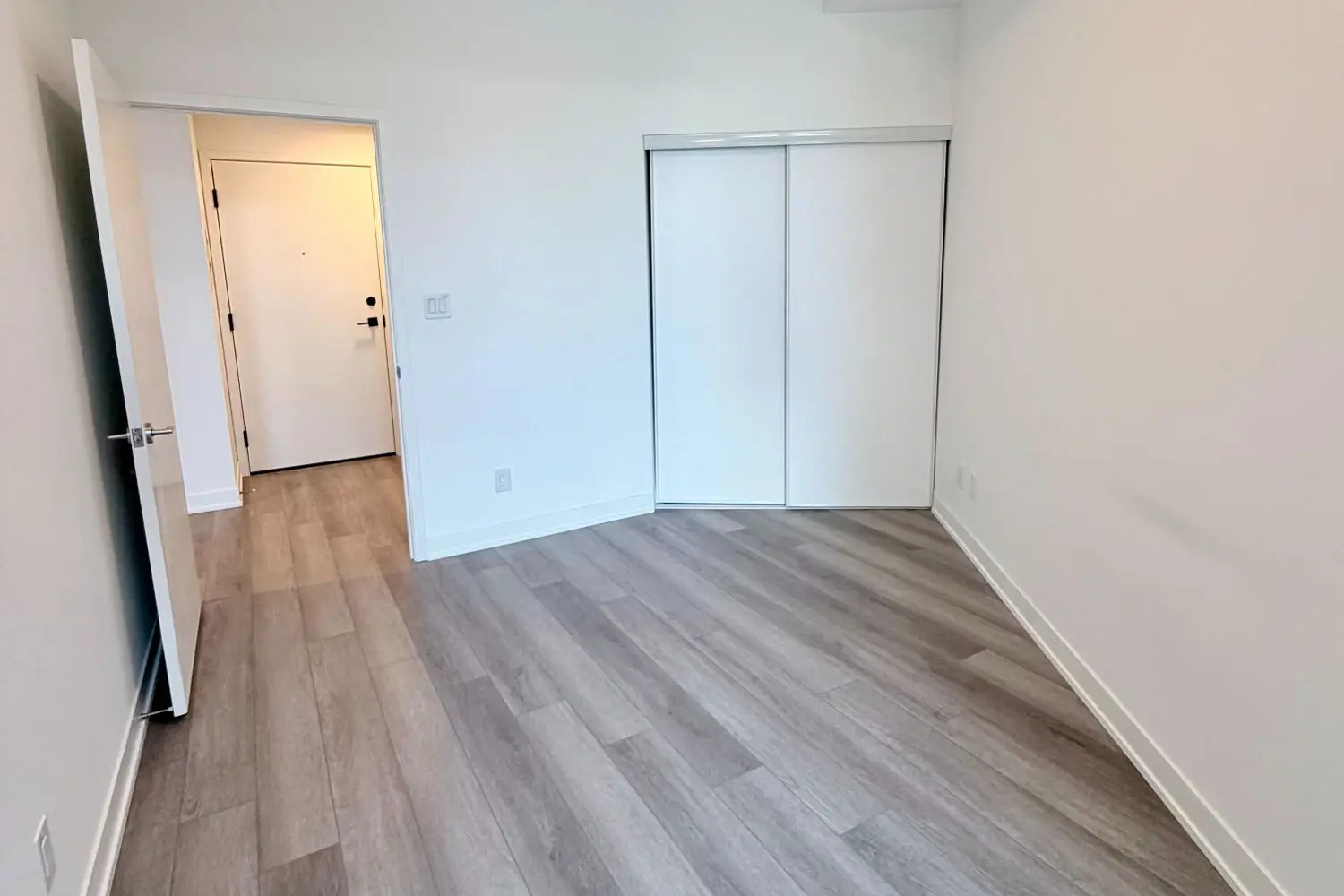 8119 Birchmount Road 1032 photo 4