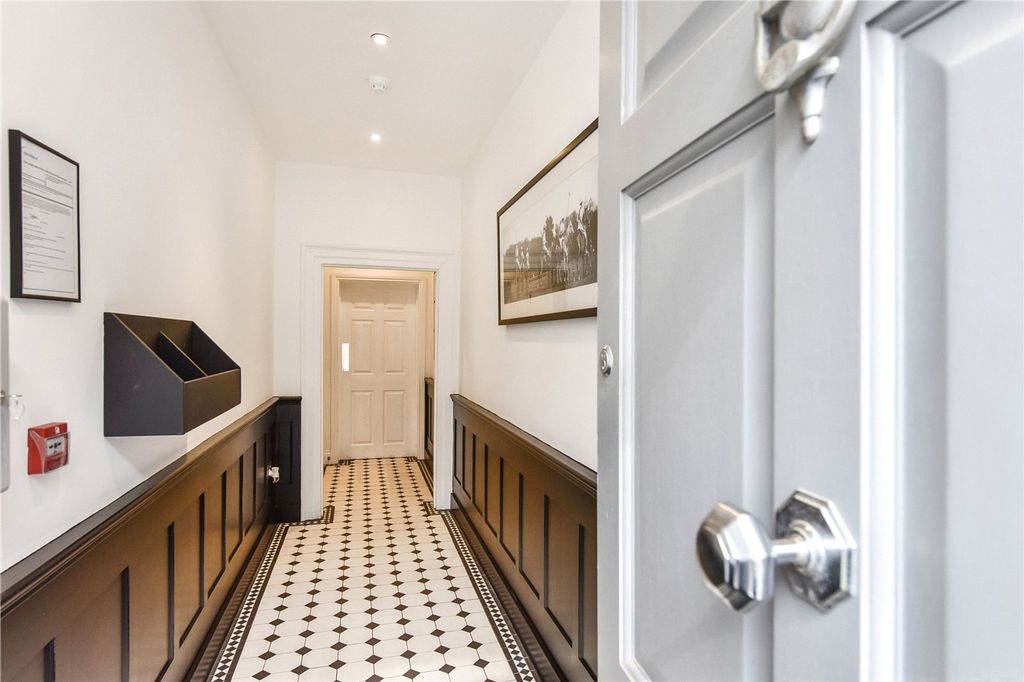 Additional image 21 of 3 bed flat for saleNorth Street, Chichester PO19