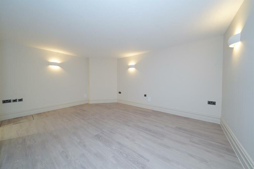 Additional image 7 of 2 bed flat for saleMilverton Hall, Milverton, Leamington Spa, Warwickshire CV32