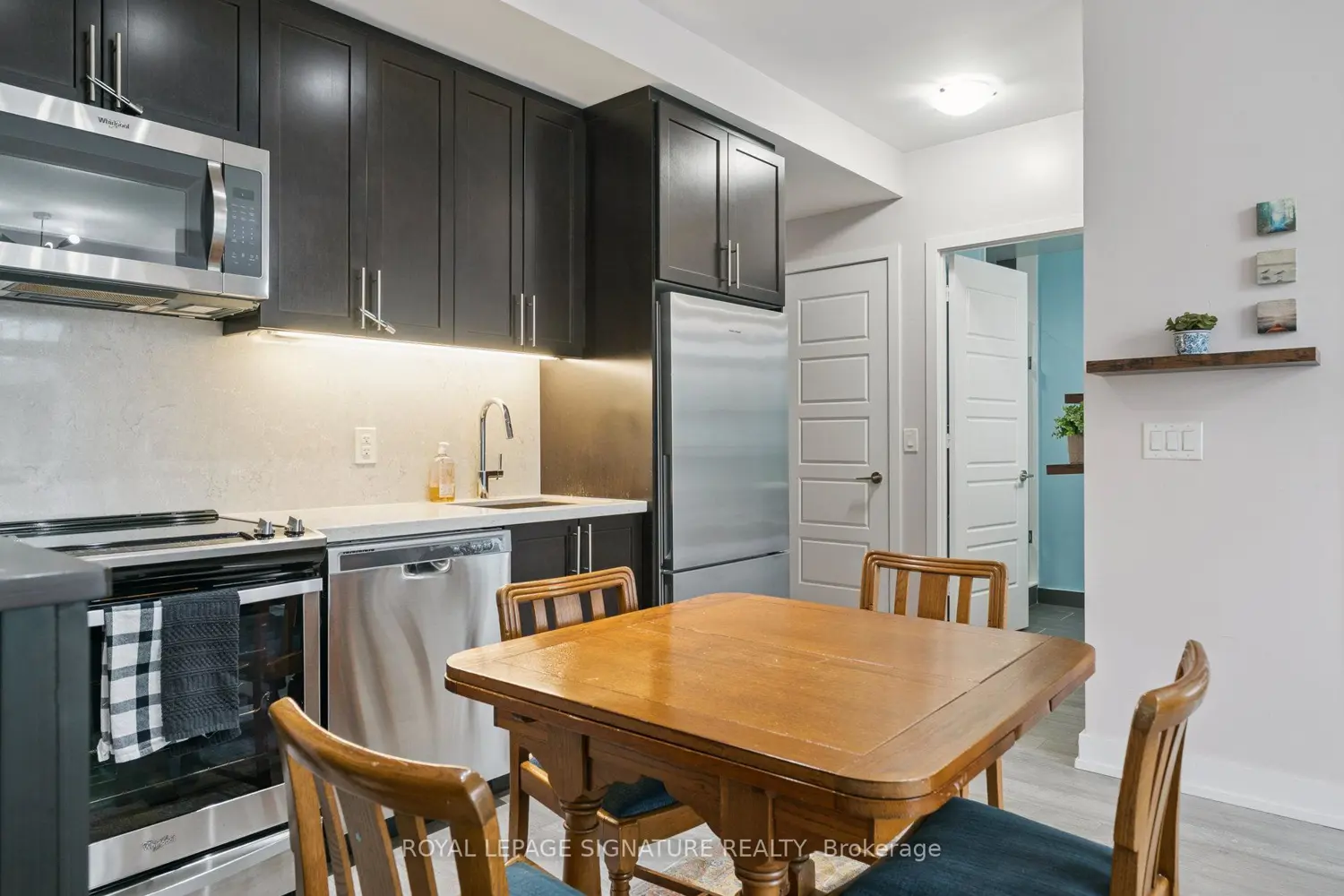 Additional image 7 of 301 Sea Ray Avenue C305