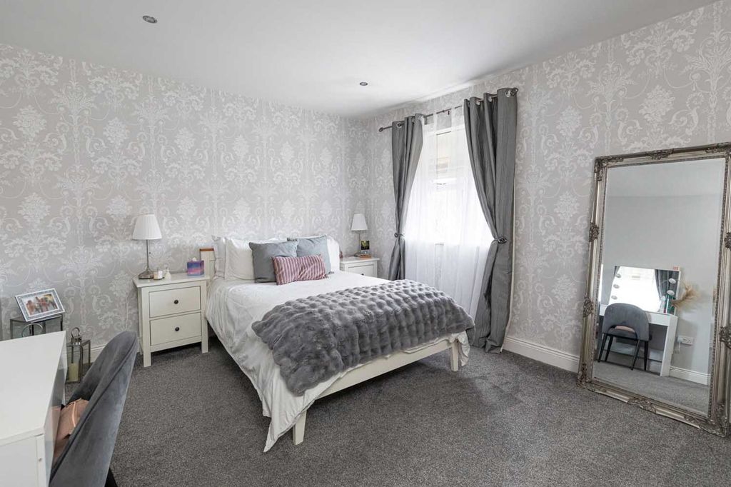 Additional image 21 of 5 bed property for saleBrahma House, The Avenue, Medburn, Ponteland, Northumberland NE20