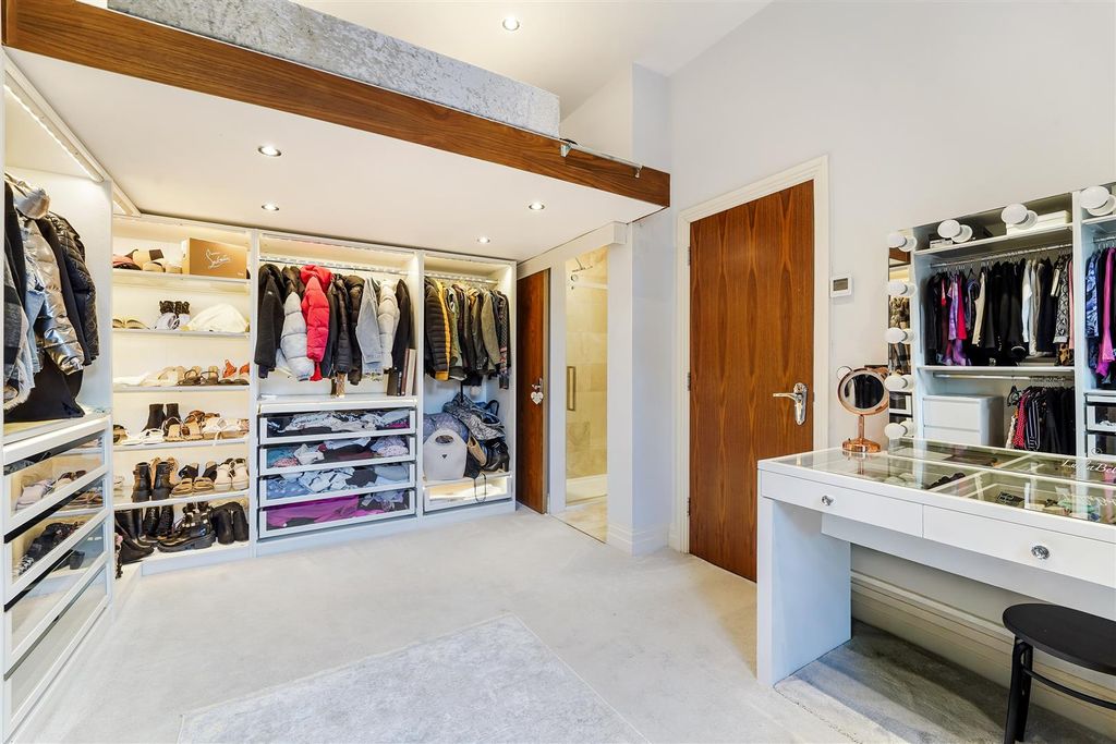 Additional image 10 of 3 bed flat for saleWoodland Way, Kingswood KT20