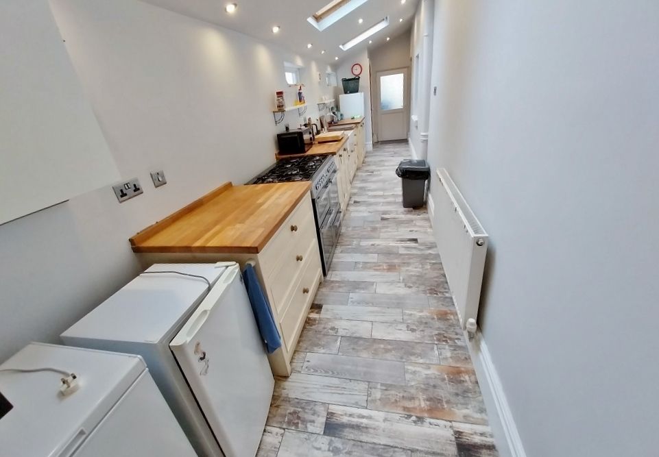 Additional image 6 of 1 bed flat for saleVictoria Avenue, Porthcawl CF36