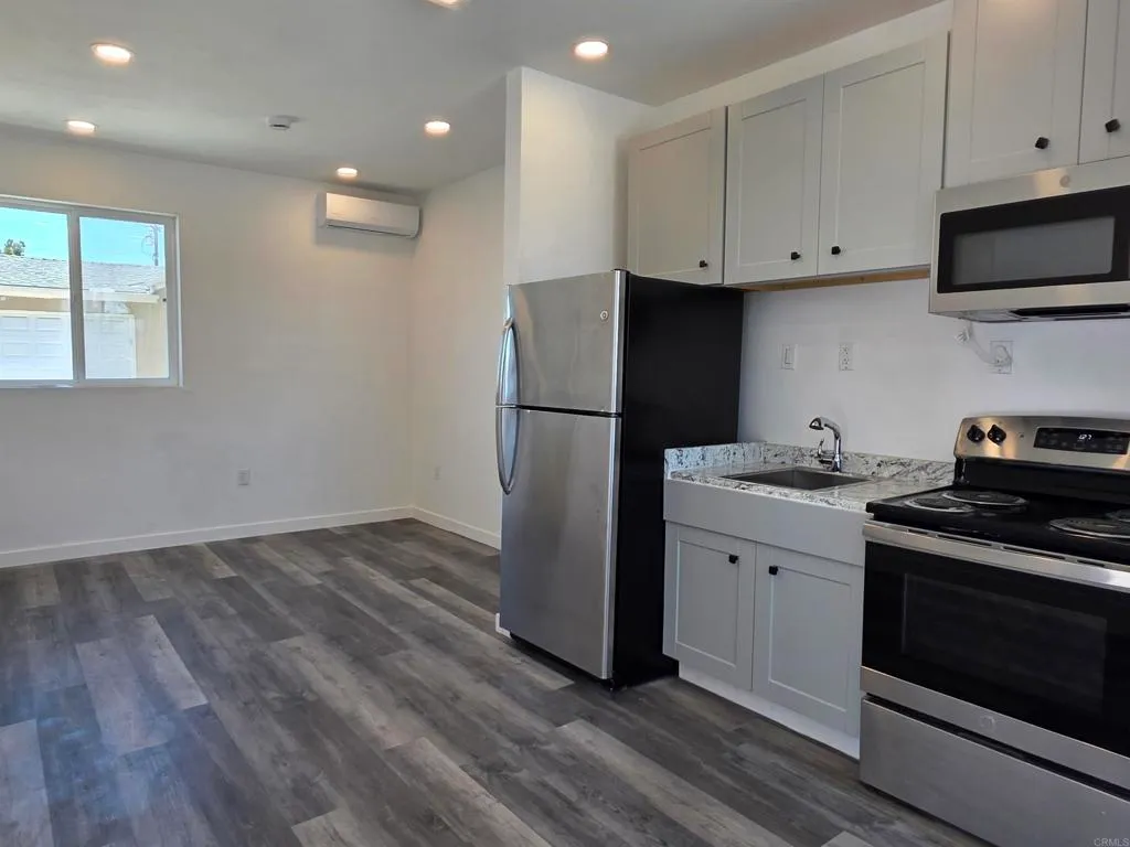 1819 Oakshire Court, San Diego, CA 92102