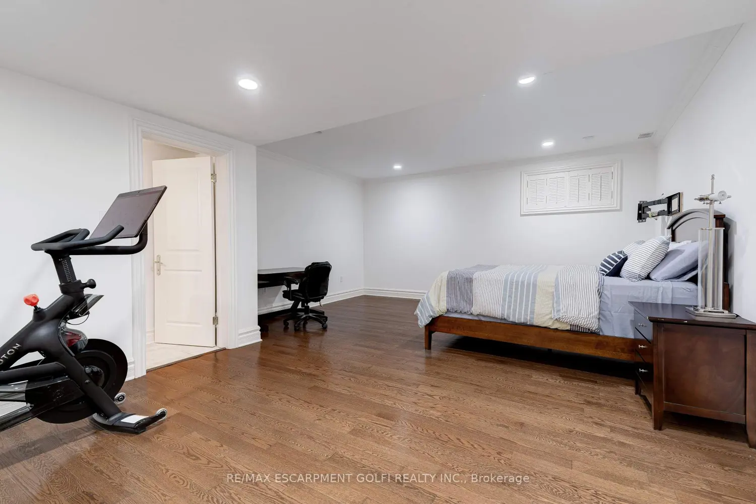 Additional image 17 of 4410 Lakeshore Road