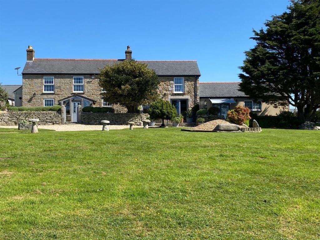 7 bed farm for saleCoverack Bridges, Helston TR13