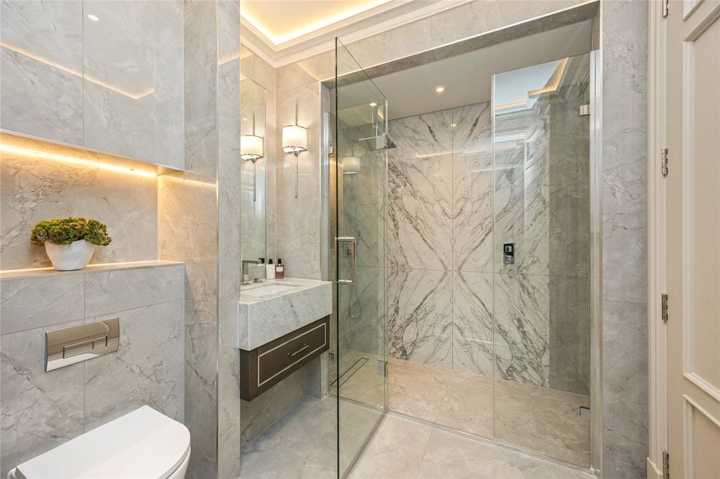 Additional image 15 of 3 bed flat for saleLondon Road, Ascot, Berkshire SL5
