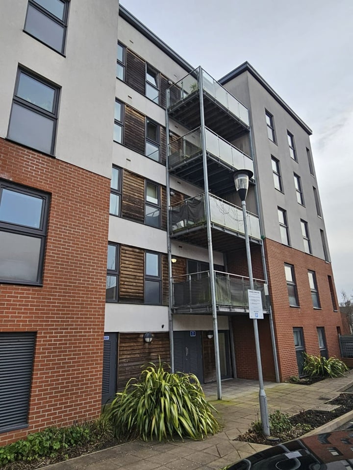 2 Bed Flat, Madison Walk, B15, N1 7GU