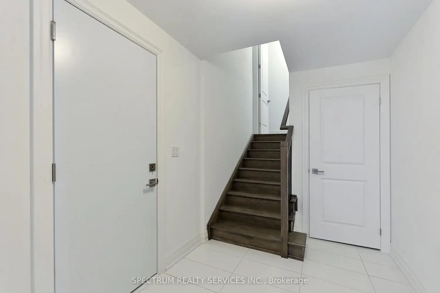 Additional image 14 of 19 Swamp Sparrow Court