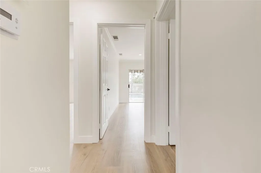 Additional image 50 of 6622 Varna Ave, Van Nuys, CA 91401