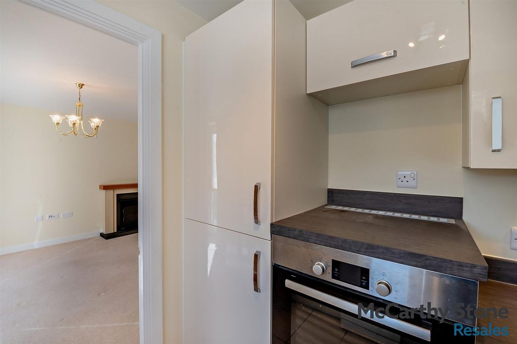 Additional image 13 of 2 bed flat for saleThe Laureates, Newgate Street, Cottingham HU16