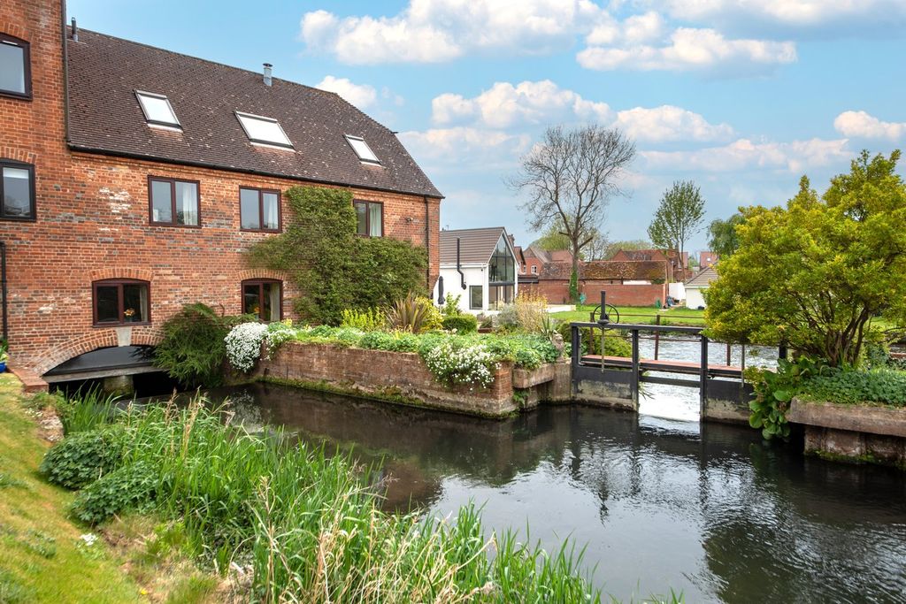 Additional image 10 of 2 bed flat for saleOld Mill, Church Road, Shaw, Newbury RG14