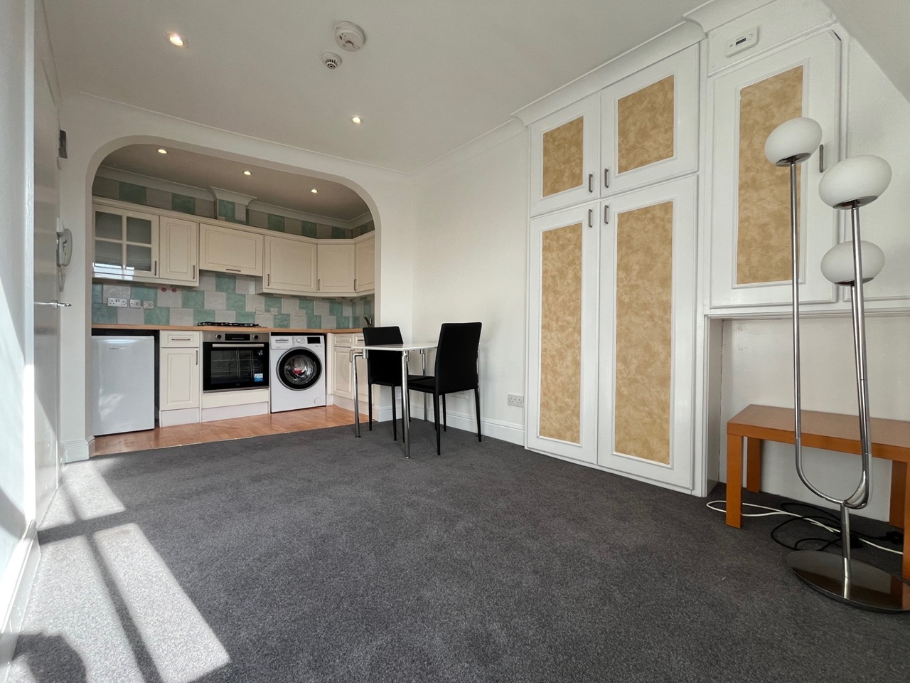 1 Bed Flat, Howitt Road, NW3, N1 7GU