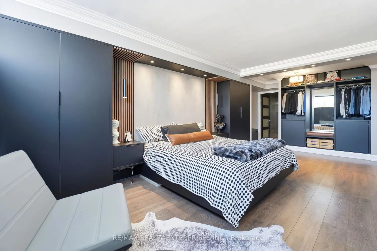 Additional image 10 of 1500 Grazia Court 208