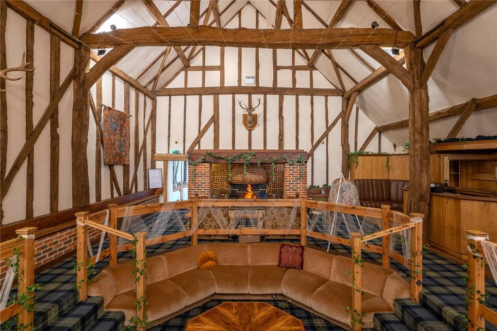 Additional image 27 of 7 bed equestrian for saleThe Whole | Hillfields Farm, Lower Basildon, Reading, Berkshire RG8