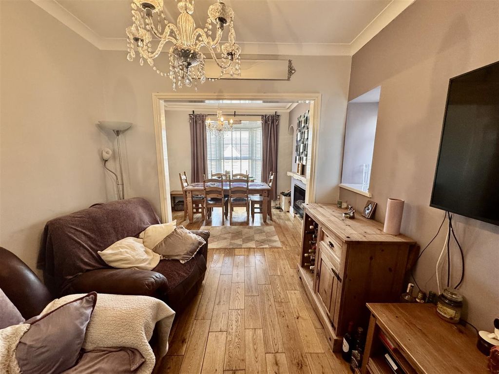 Additional image 2 of 4 bed detached house for salePenybanc Road, Ammanford SA18