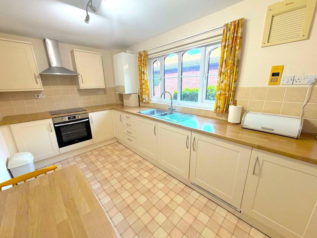 Additional image 4 of 2 bed flat for saleFour Winds Court, West Park, Hartlepool TS26