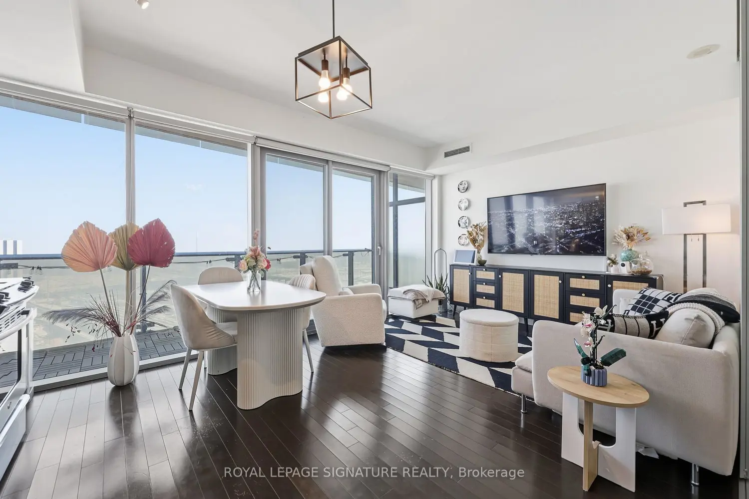 390 Cherry Street 2805