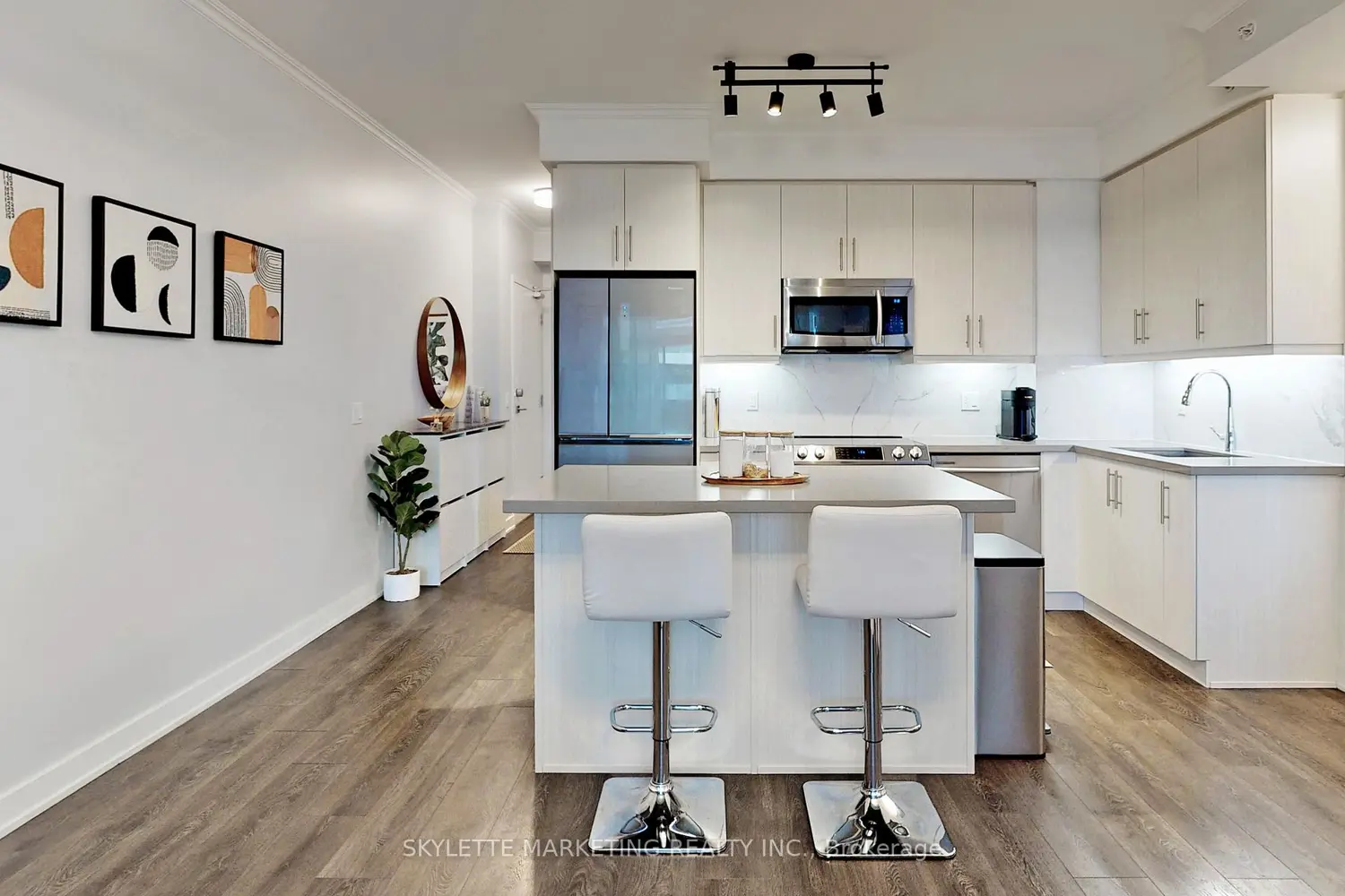 Additional image 11 of 75 Oneida Crescent 410