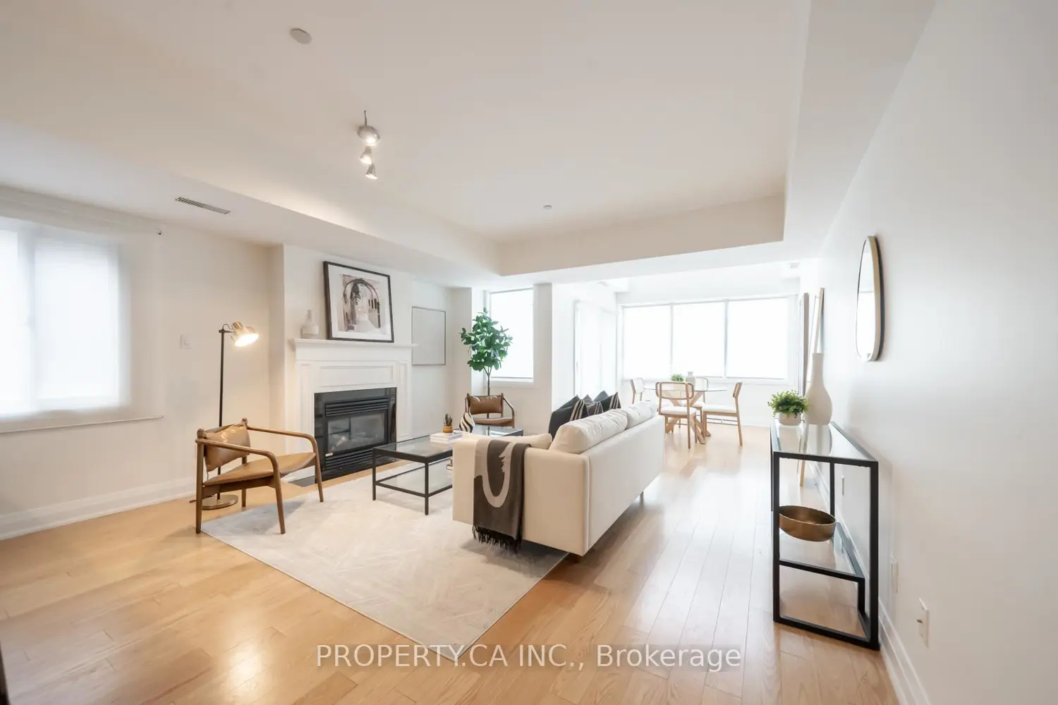 473 Dupont Street 1