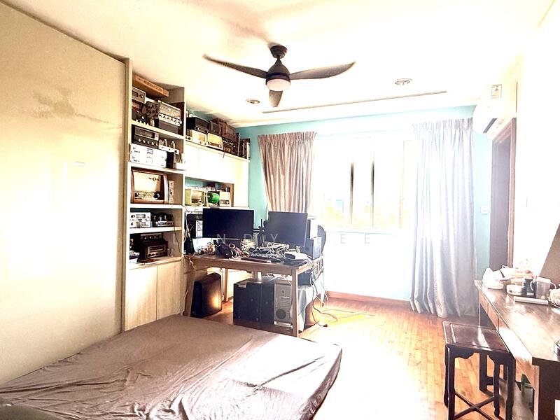 Additional image 15 of Priced to Sell! Freehold Three Storey Semi Detached at Loyang Enclave for Sale