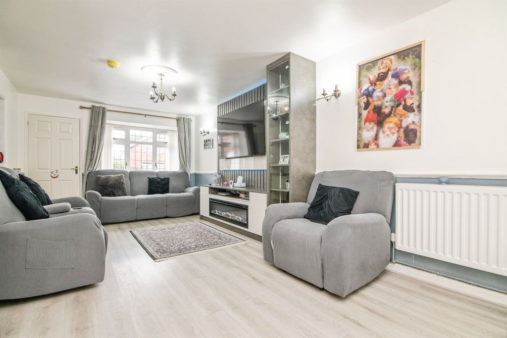 Additional image 4 of 4 bed semi-detached house for saleWooding Crescent, Tipton DY4