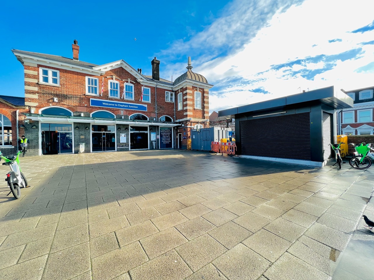 Additional image 12 of 2 Bed Flat, St Johns Hill, SW11, N1 7GU