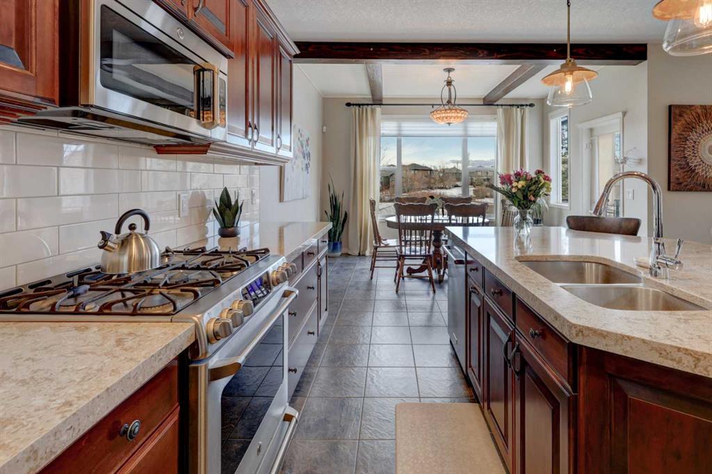 Additional image 5 of 110 Royal Oak View NW, Calgary, AB, T3G 5V9