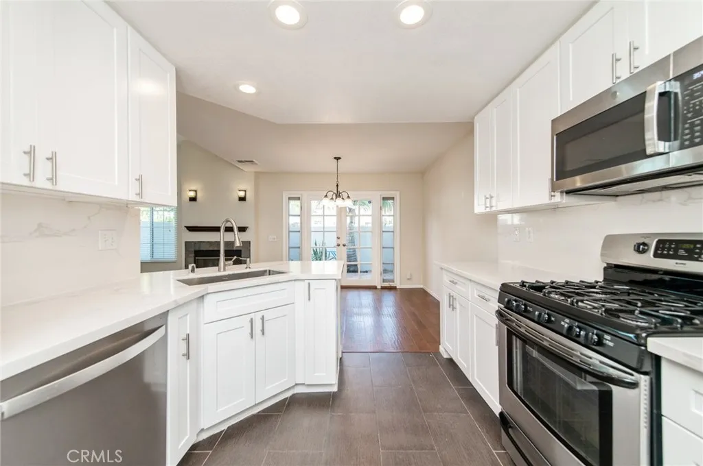 Additional image 11 of 72 Almador, Irvine, CA 92614