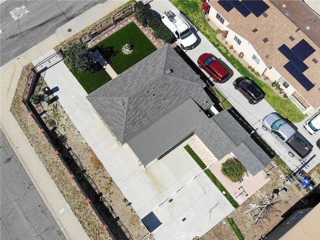 6781 Jacaranda Ave, Fontana, CA 92336