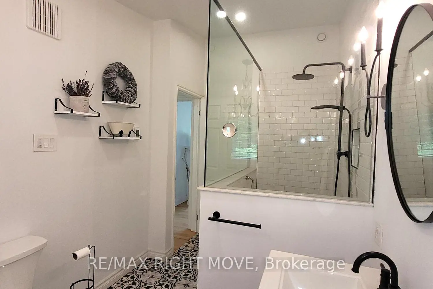 Additional image 8 of 3528 Glenhaven Beach Road