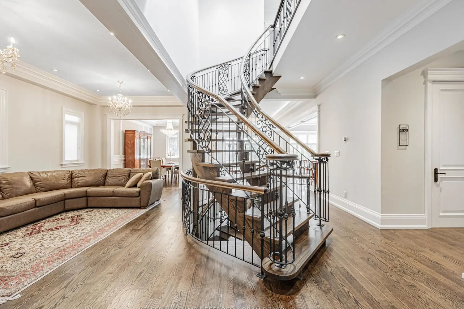 Additional image 6 of 525 Glencairn Avenue
