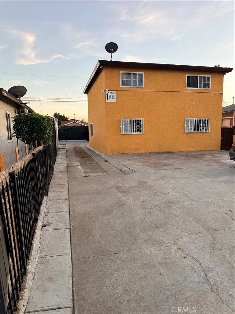 Additional image 12 of 1550 W 59th Place Unit 2, Los Angeles, CA 90047