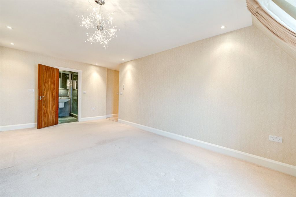 Additional image 28 of 3 bed flat for saleMarine Parade, Worthing, West Sussex BN11