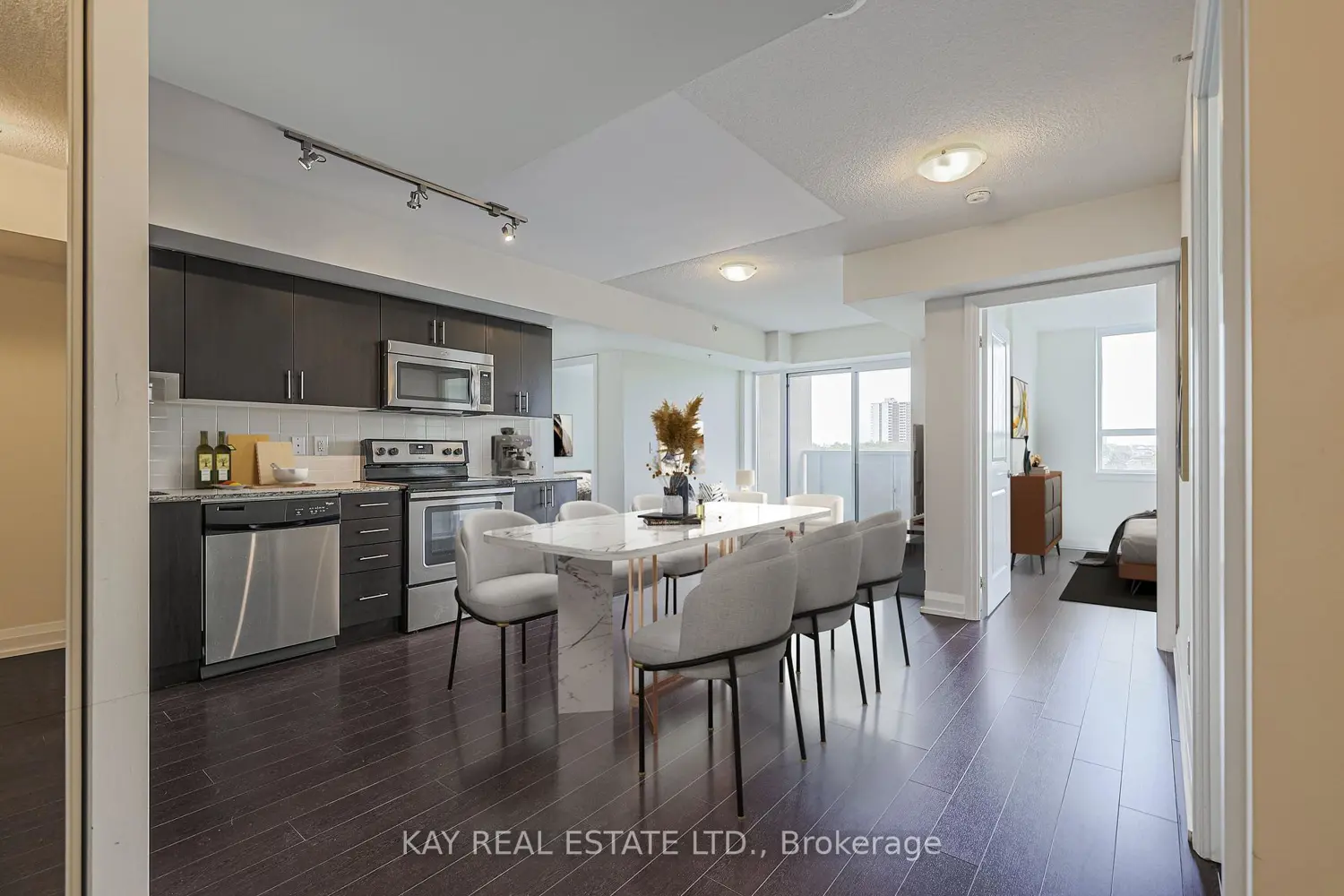 Additional image 2 of 3520 Danforth Avenue 612, Toronto