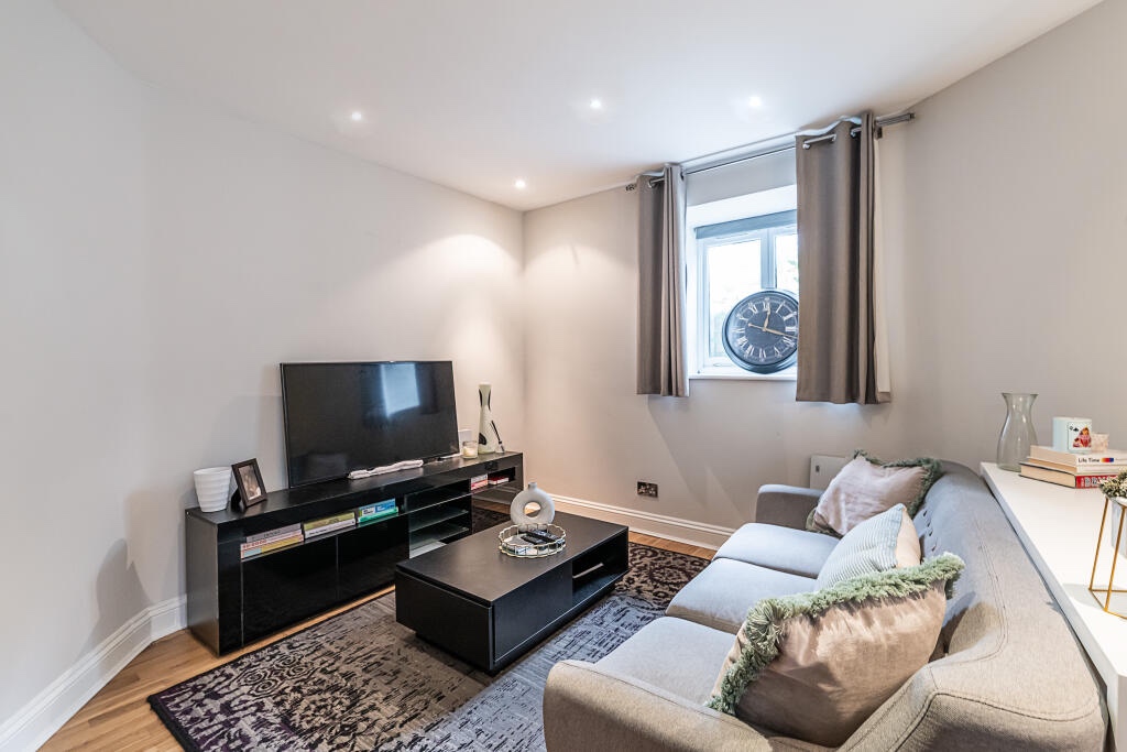 Additional image 6 of 1 Bed Flat, Lyham Road, SW2, N1 7GU