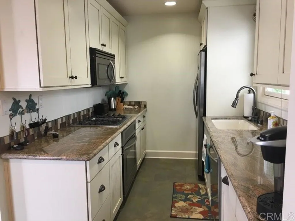 Additional image 7 of 814 D Ave, Coronado, CA 92118