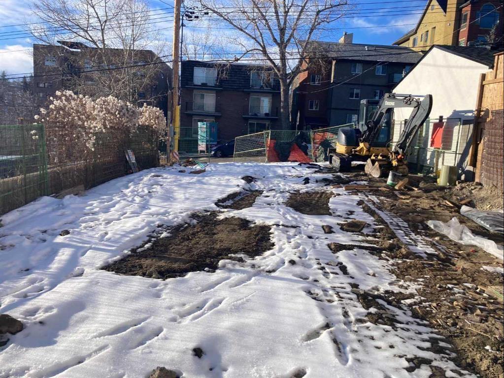Additional image 2 of 2310 17 Street SW, Calgary, AB, T2T 4M6