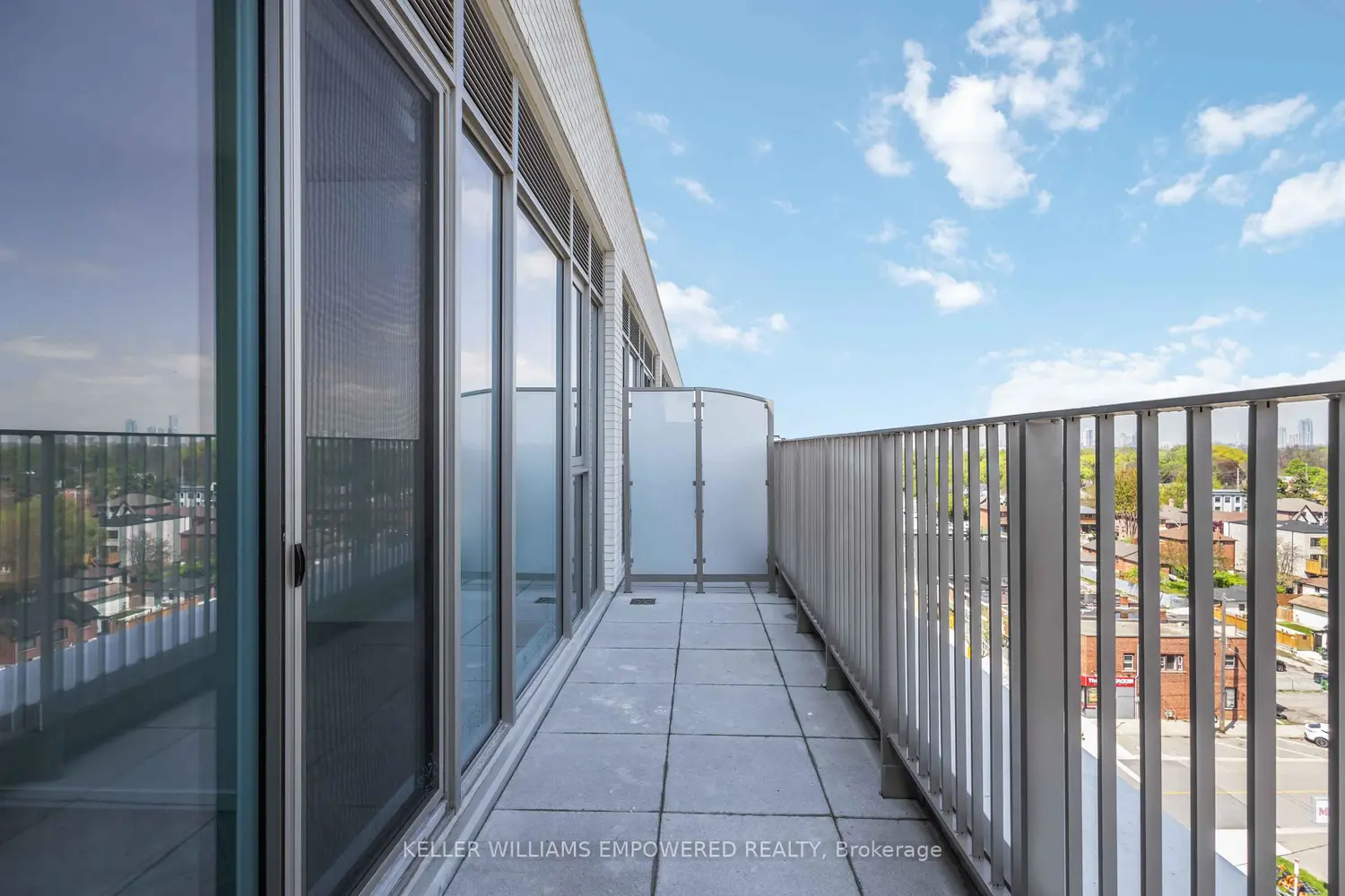 Additional image 8 of 689 The Queensway Street 818