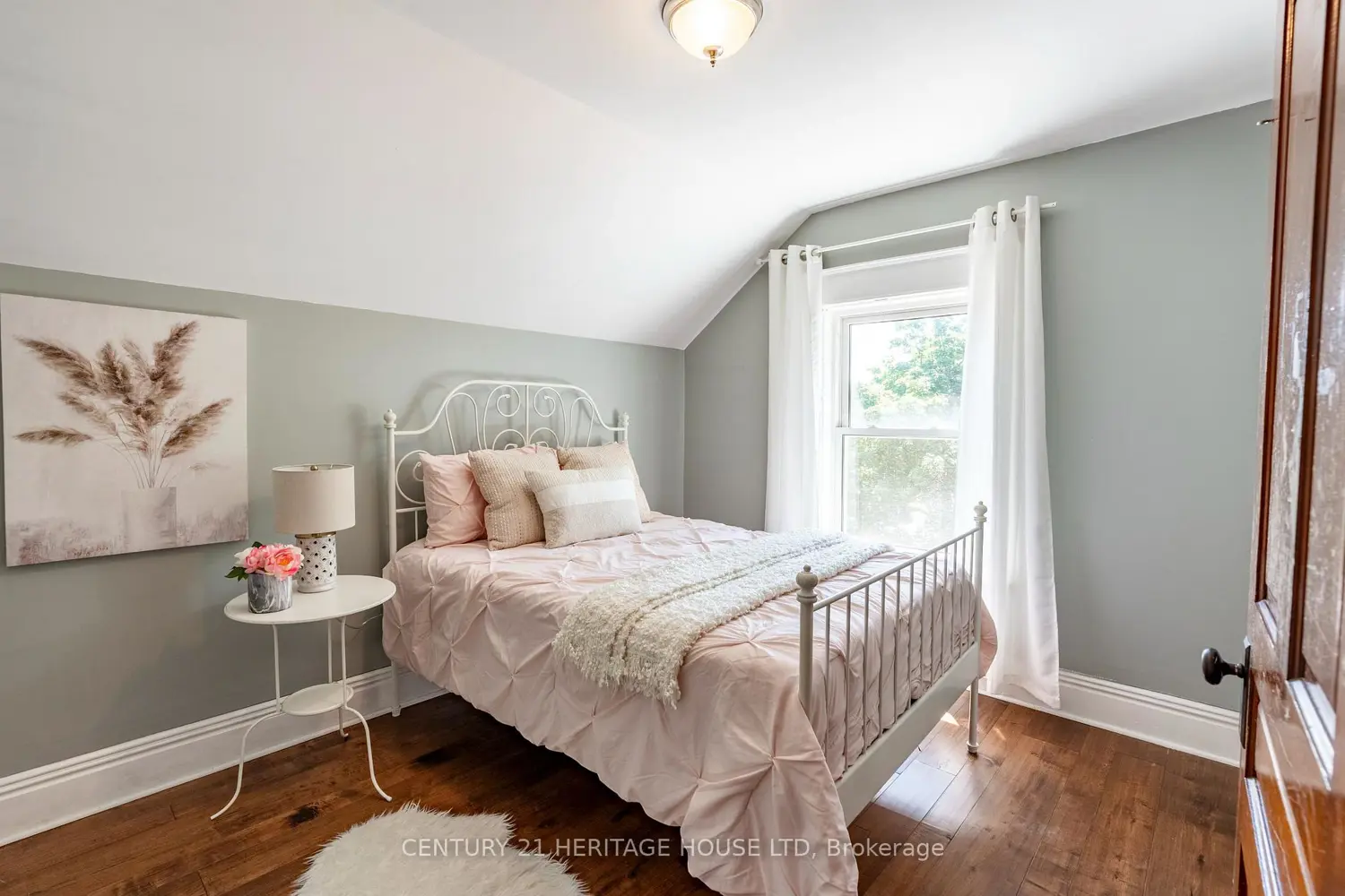 Additional image 7 of 562 Laurel Street