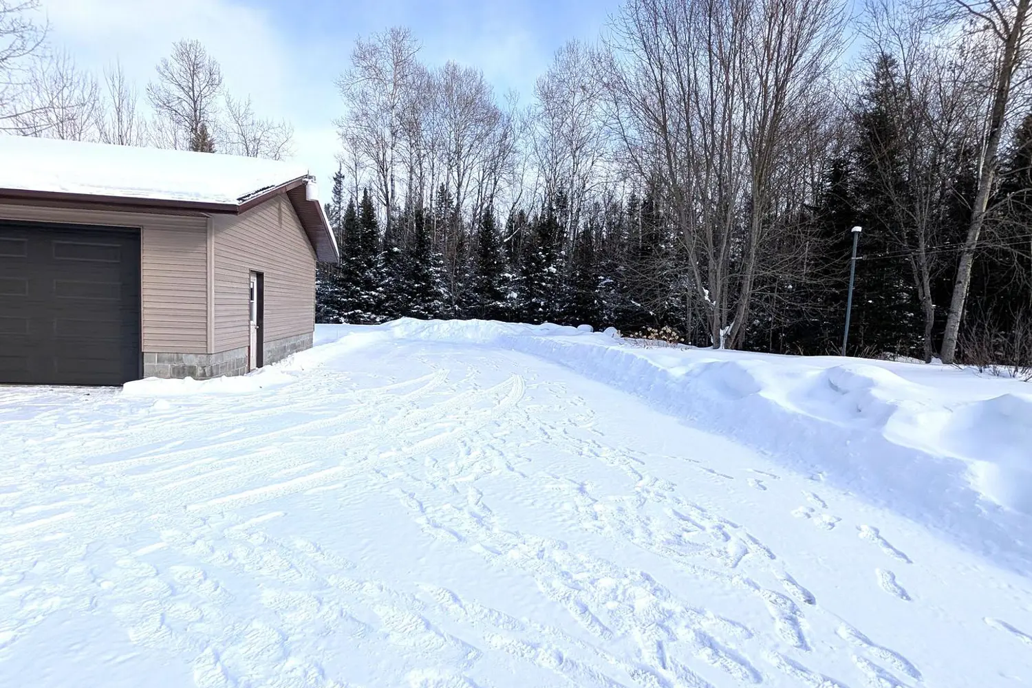 Additional image 3 of 762 Ouellette Road