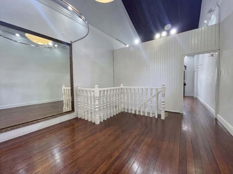 Additional image 2 of Niven Road